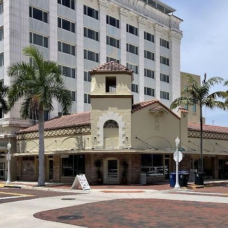The Banyan Hotel Fort Myers, Tapestry Collection By Hilton Eksteriør bilde